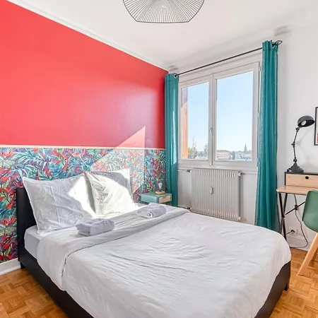 Parenthese Chic & Spacieuse A - 4 Chambre, Balcon, Calme & Parking Gratuit * アンジェ