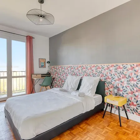 Lägenhet Grand 125m2 - Ventilation & Fraicheur - Balcon & Parking Gratuit Angers