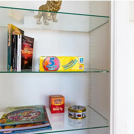 Parenthese Chic & Spacieuse A - 4 Chambre, Balcon, Calme & Parking Gratuit