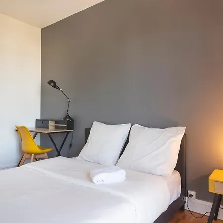 Grand 125m2 - Ventilation & Fraicheur - Balcon & Parking Gratuit Lägenhet Angers