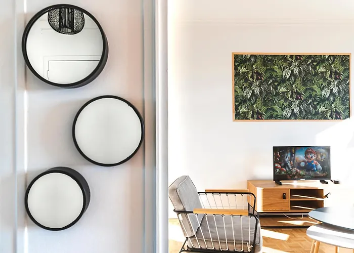 Ps4 Pour Longs Séjours - Parenthèse Chic&spacieuse à - 4 Chambres, Balcon, Parking Gratuit * Angers