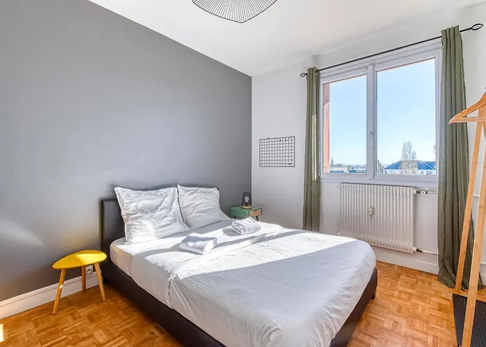 Ps4 Pour Longs Séjours - Parenthèse Chic&spacieuse à - 4 Chambres, Balcon, Parking Gratuit Apartamento *