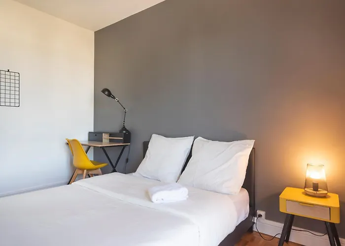 Ps4 Pour Longs Sejours - Parenthese Chic & Spacieuse A Angers - 4 Chambres, Balcon, Parking Gratuit דירה אנז'ה